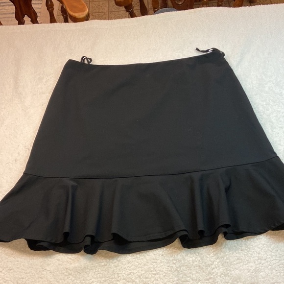 Jones New York Signature Black Skirt Peplum Hem Dressy/Professional Size 14 EUC - Picture 7 of 7
